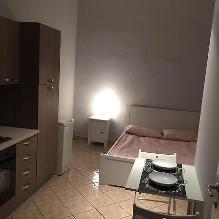Appartamento Monolocale Torino Esterno foto